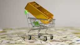 الذهب يقترب من أعلى مستوى...